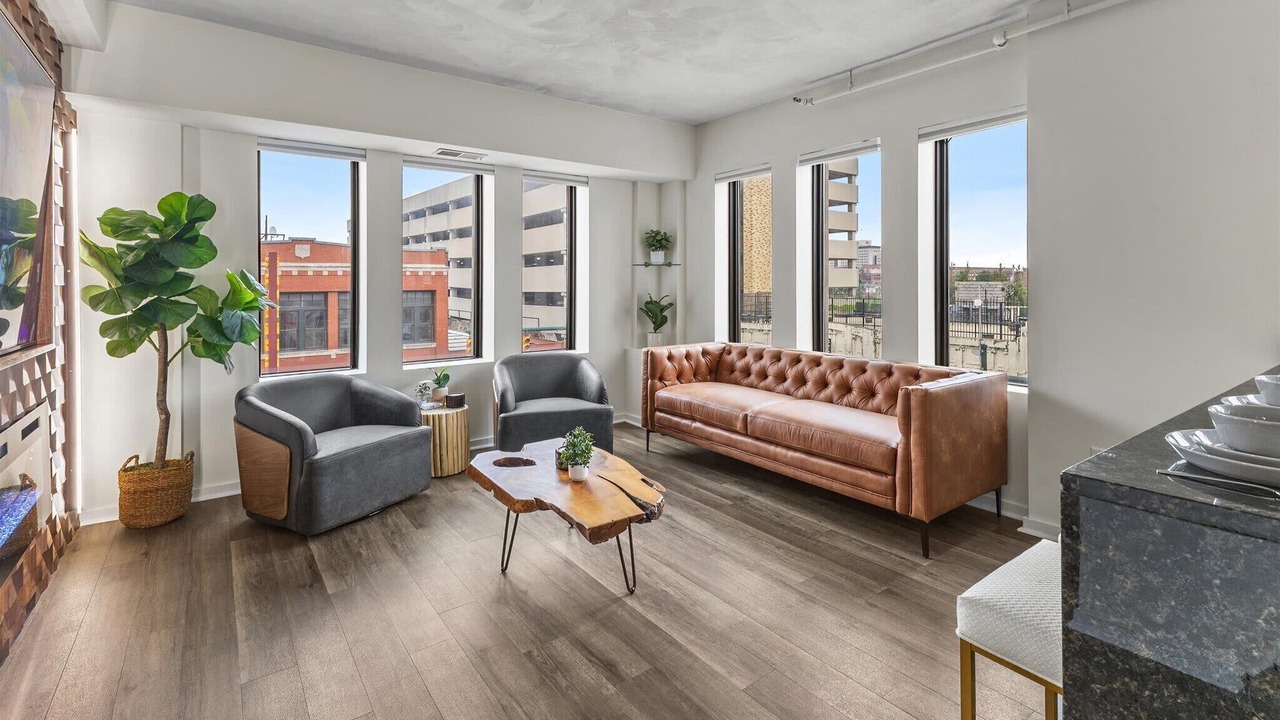 Photo of Livingroom in Wholesale District