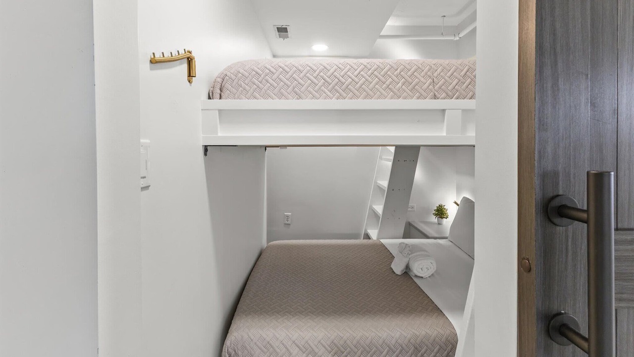 Photo of Bedroom in Wholesale District