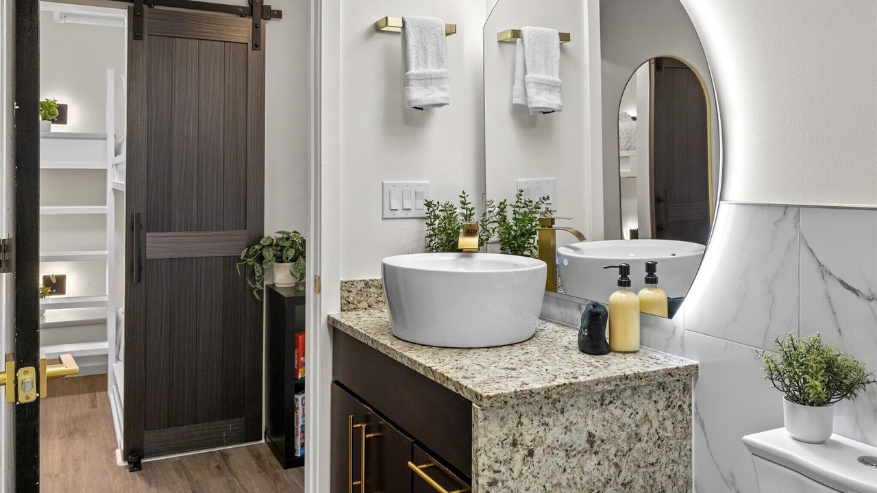 Photo of Bathroom in Wholesale District
