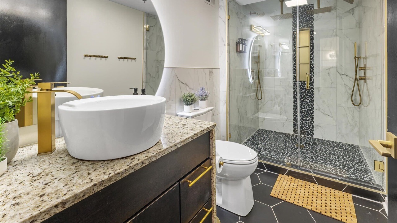 Photo of Bathroom in Wholesale District