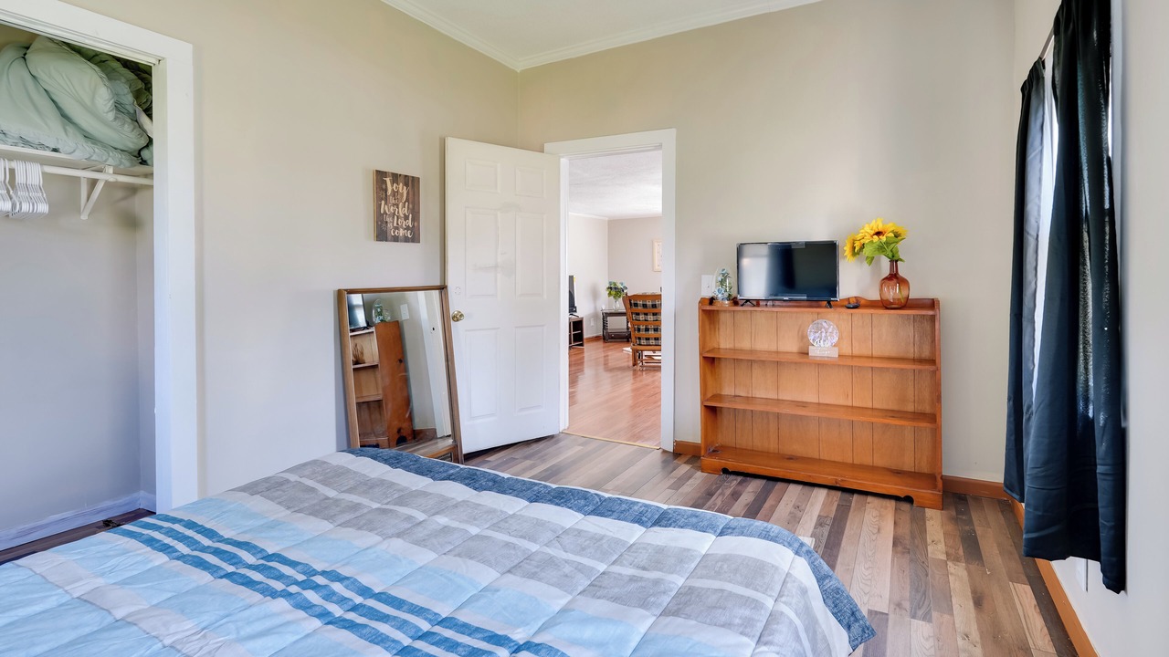 Photo of Bedroom in Butler