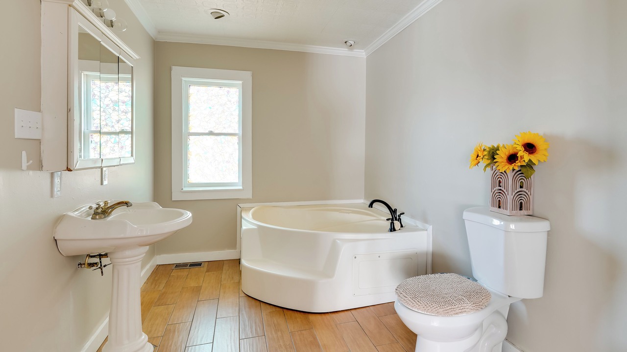Photo of Bathroom in Butler