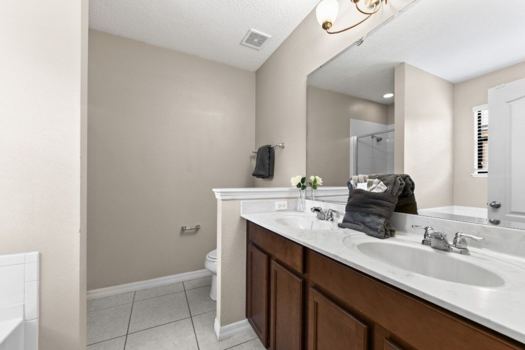 Photo of Bathroom in Cypress Pointe