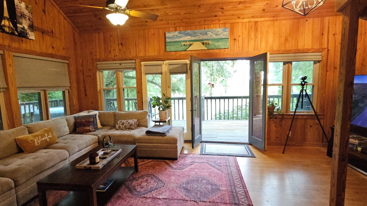Photo of Livingroom in Tallahassee
