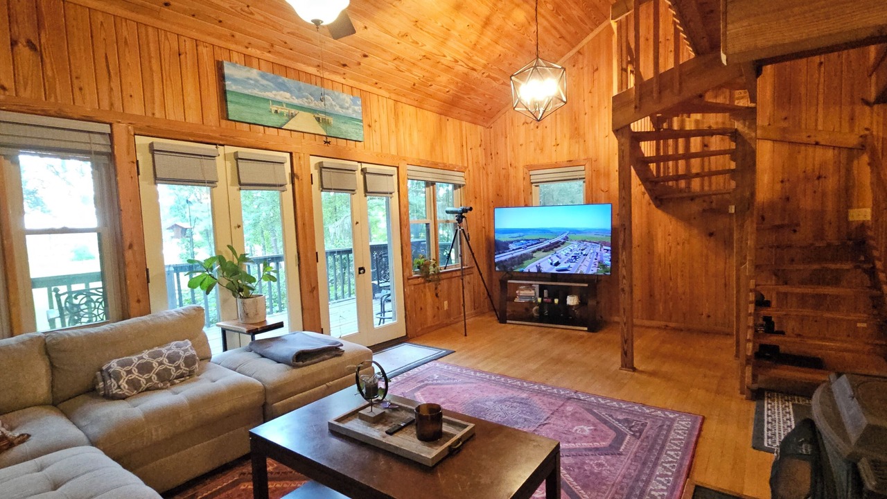 Photo of Livingroom in Tallahassee