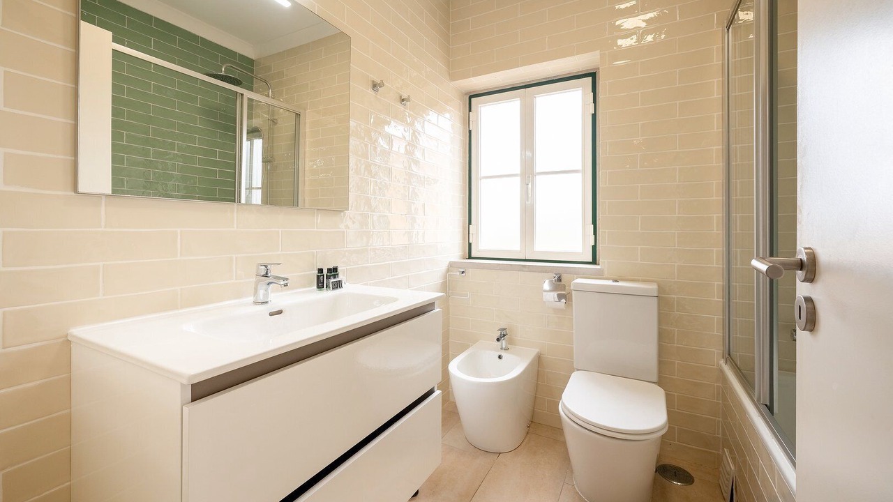 Photo of Bathroom in Almocageme