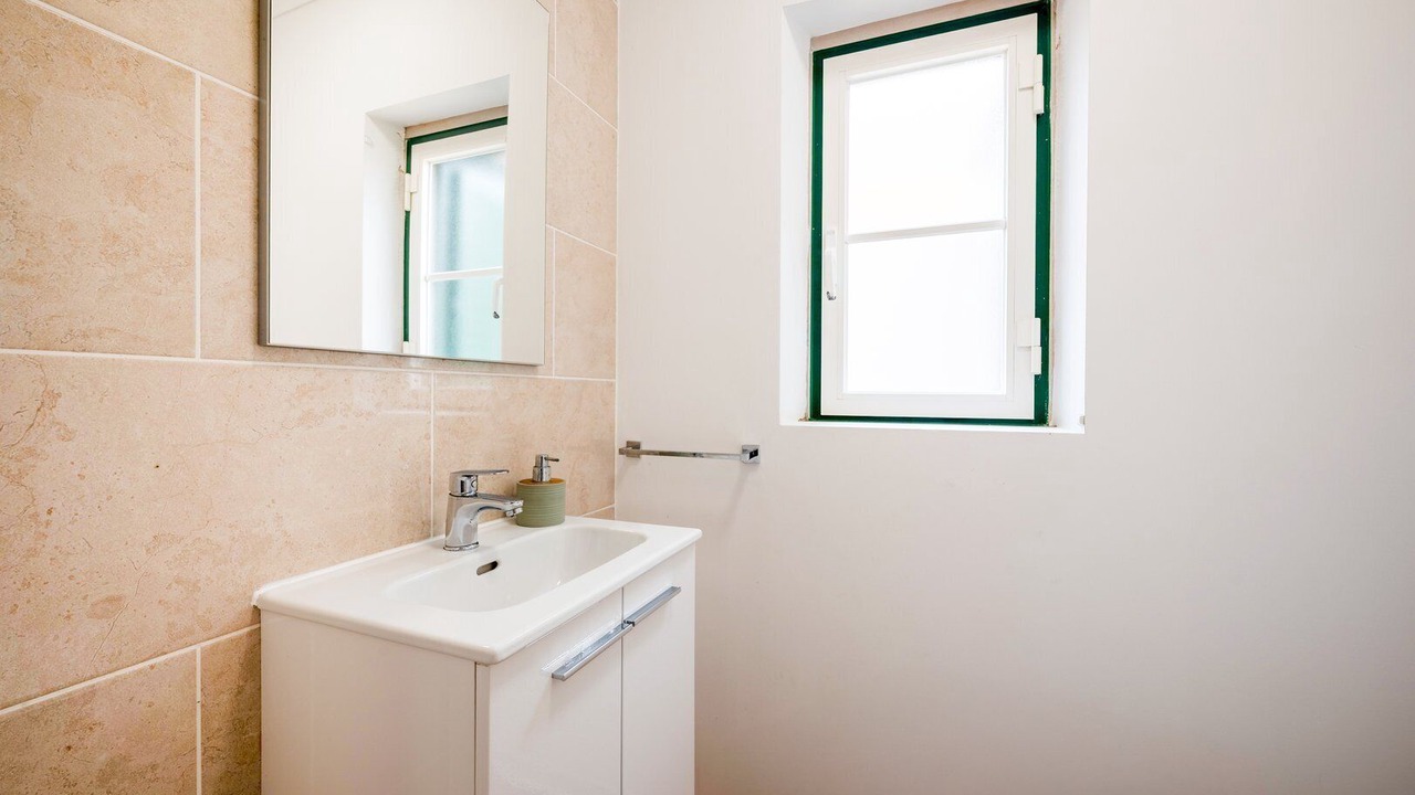 Photo of Bathroom in Almocageme