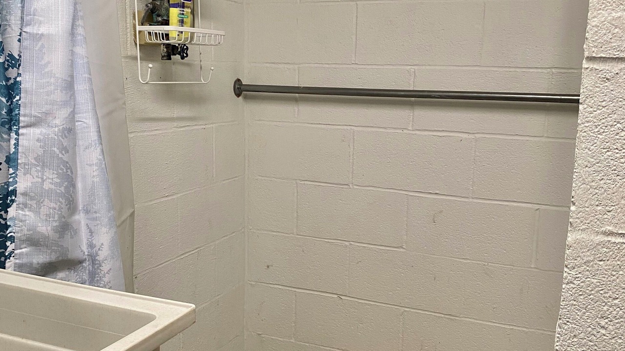 Photo of Bathroom in Glace