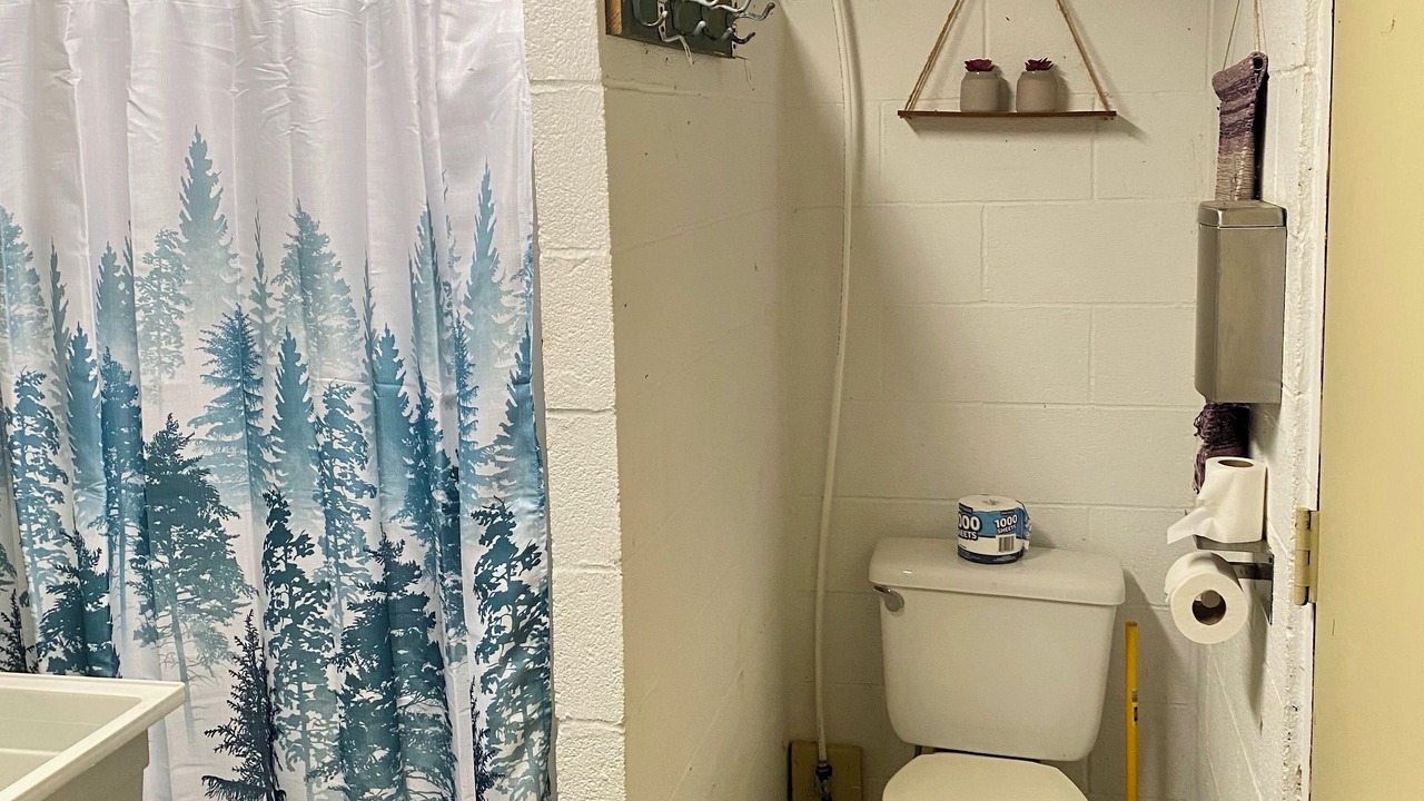 Photo of Bathroom in Glace