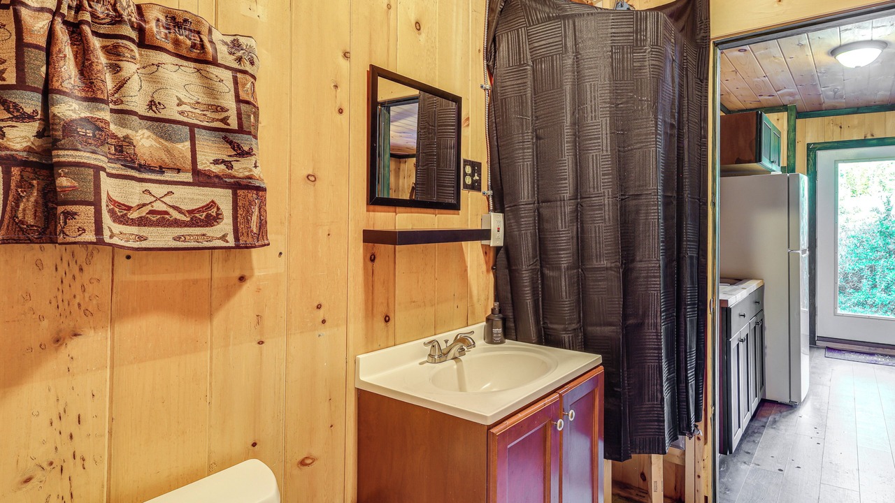 Photo of Bathroom in North River