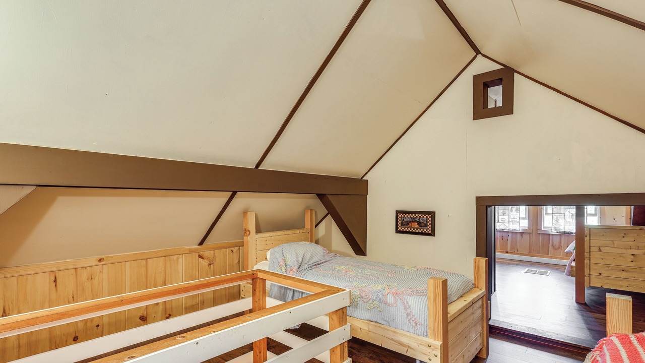 Photo of Bedroom in North River