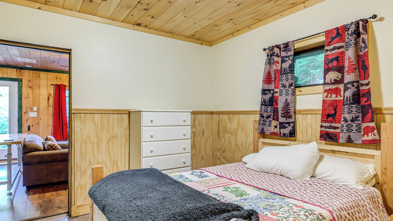 Photo of Bedroom in North River