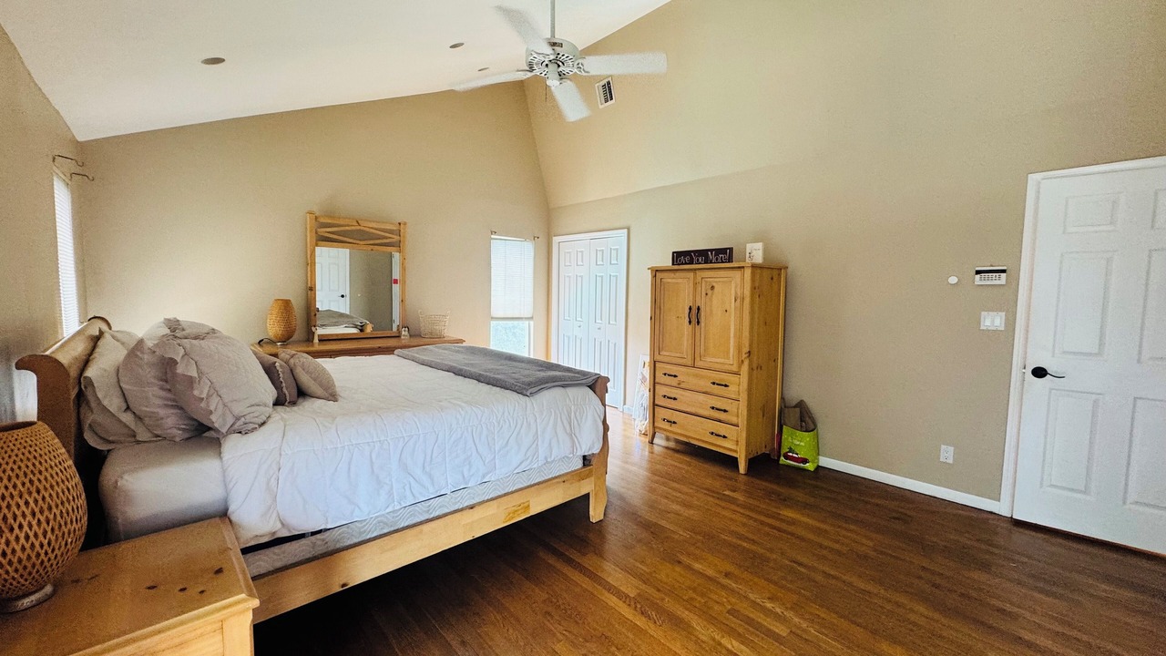 Photo of Bedroom in Massapequa
