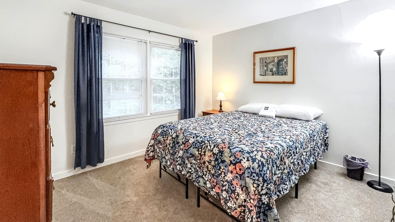 Photo of Bedroom in Innsbrook