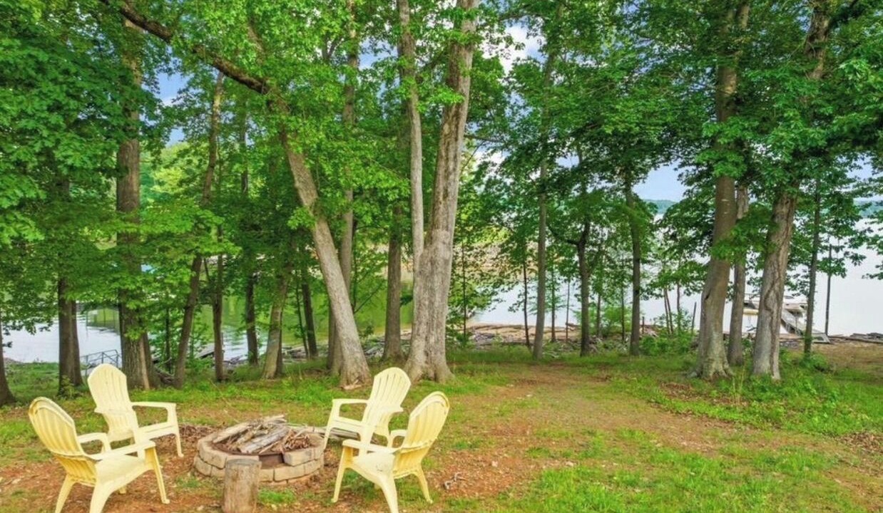 Photo of Outdoor in Clarksville
