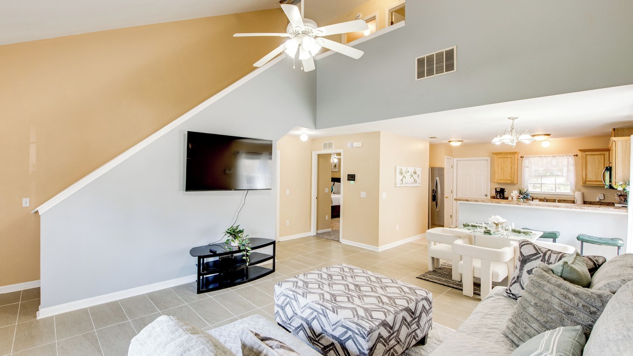 Photo of Livingroom in Tallahassee