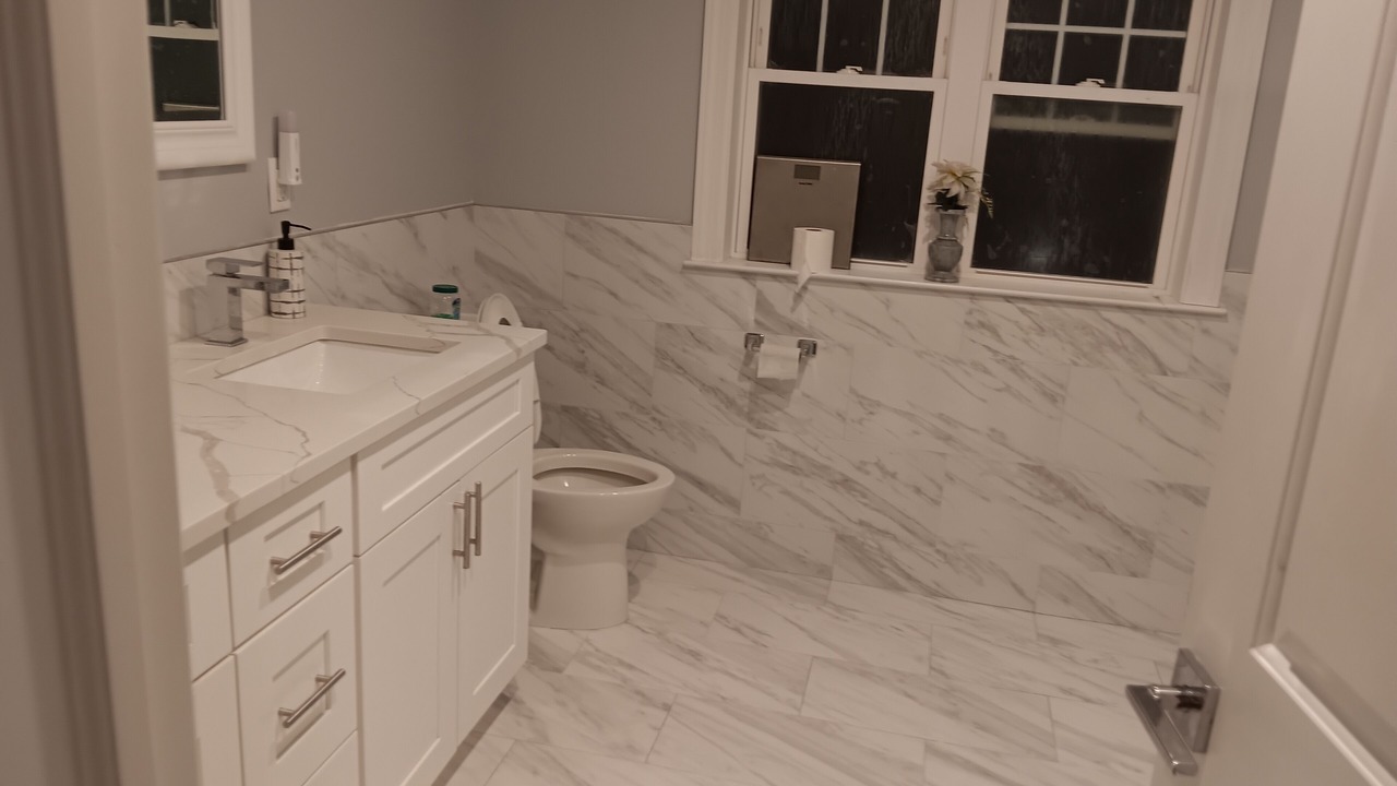 Photo of Bathroom in Plainedge