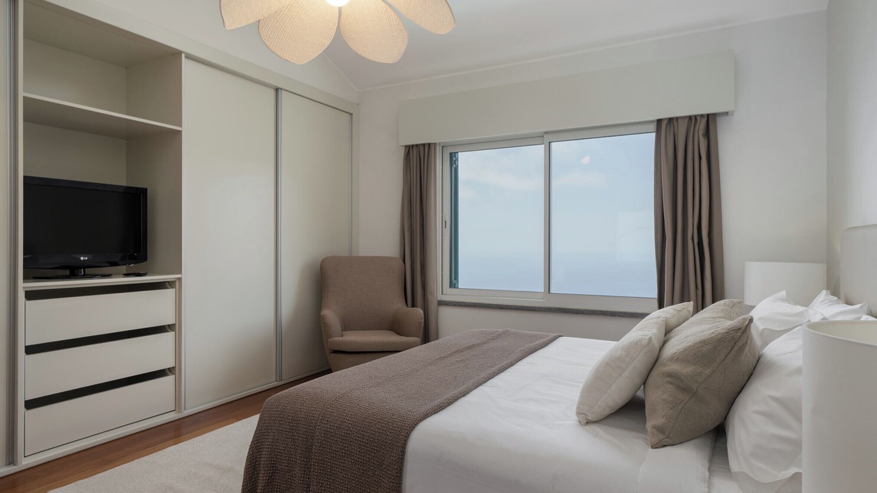 Photo of Bedroom in Calheta