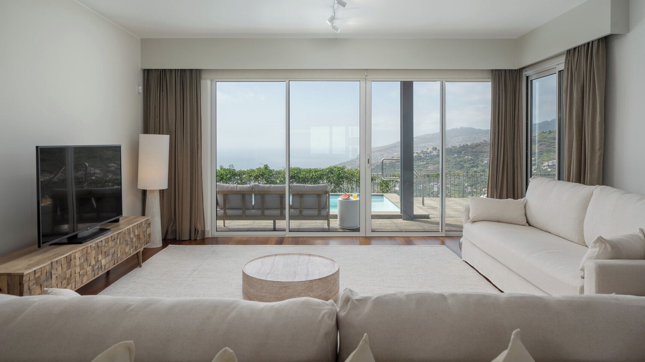 Photo of Livingroom in Calheta