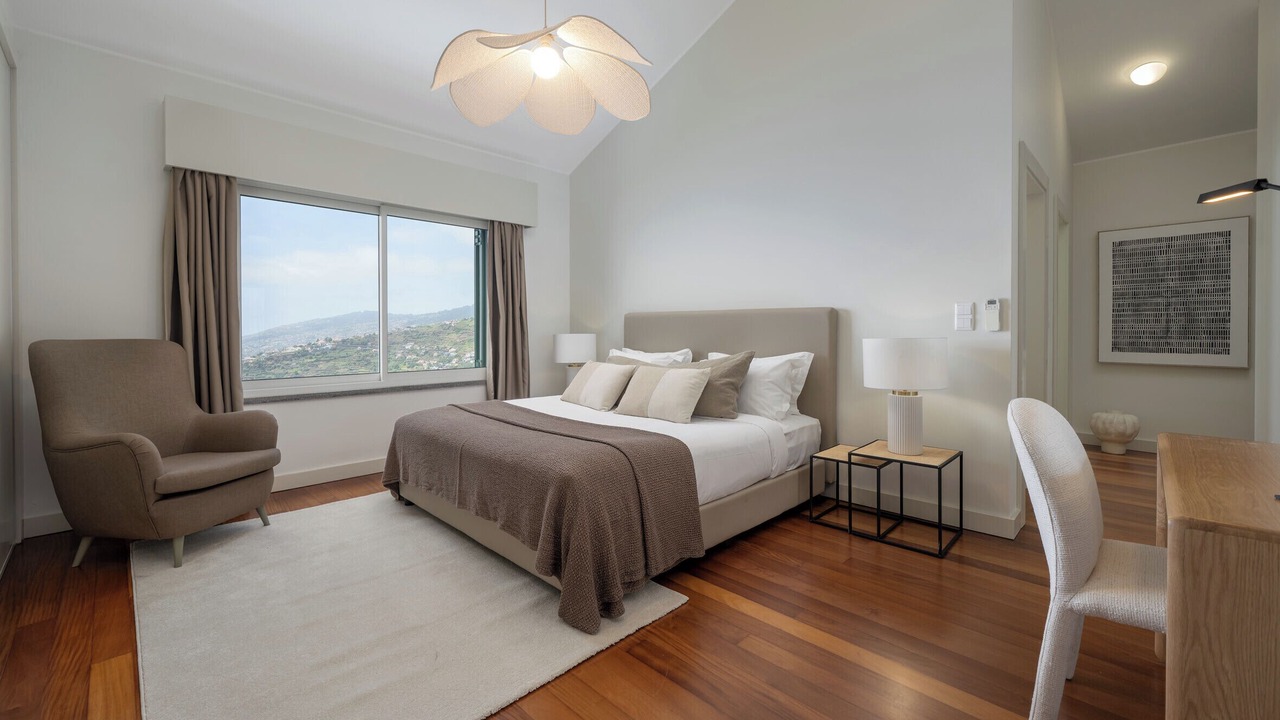 Photo of Bedroom in Calheta