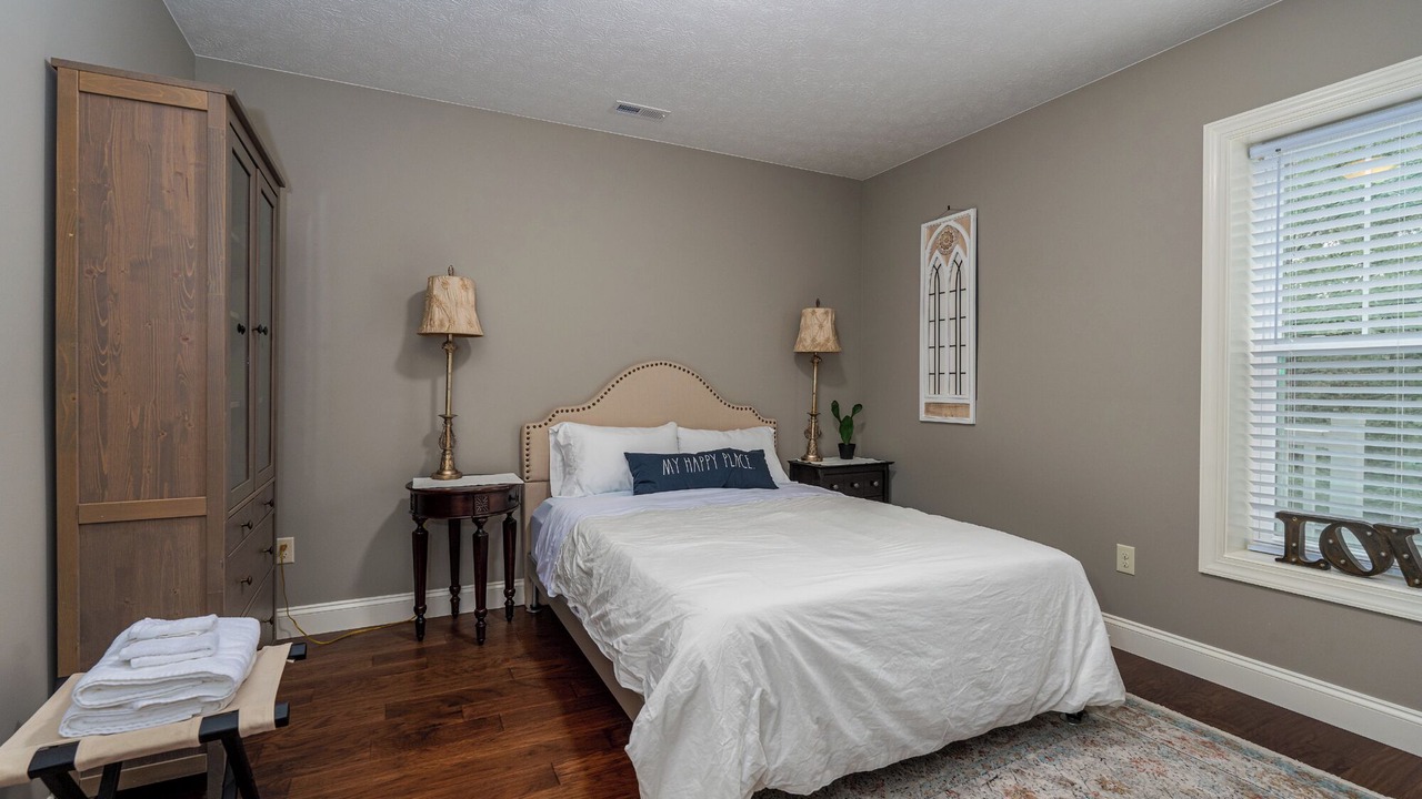 Photo of Bedroom in Massanutten