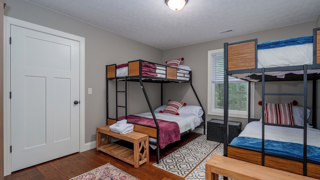 Photo of Bedroom in Massanutten
