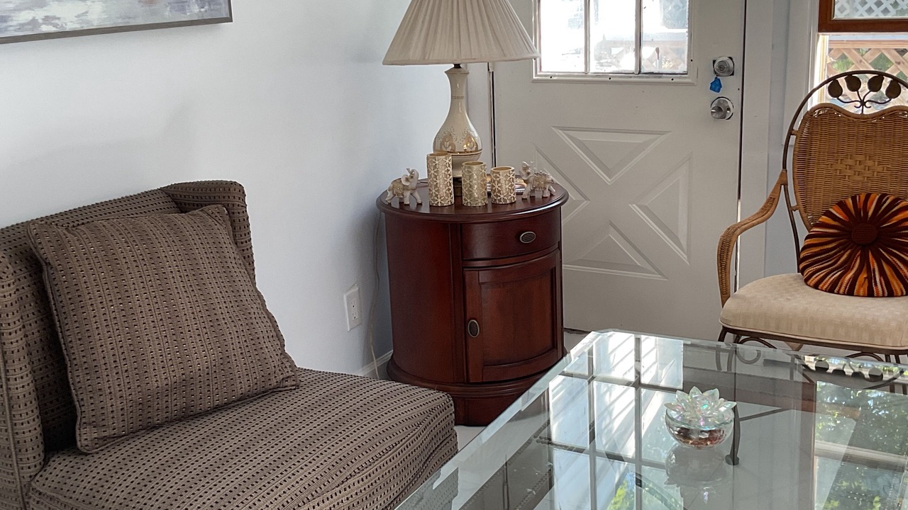 Photo of Livingroom in Holbrook