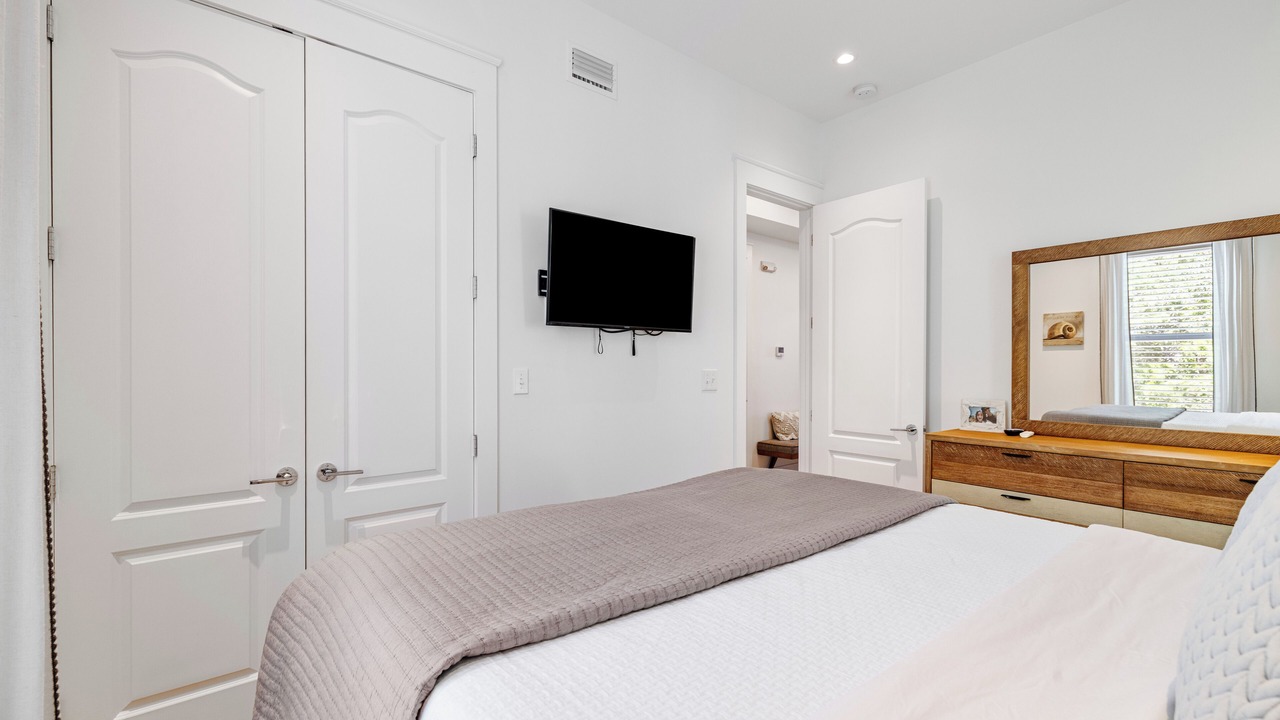Photo of Bedroom in Seacrest
