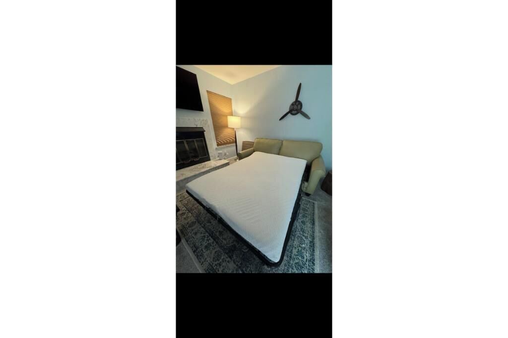 Photo of Bedroom in Central Newport News
