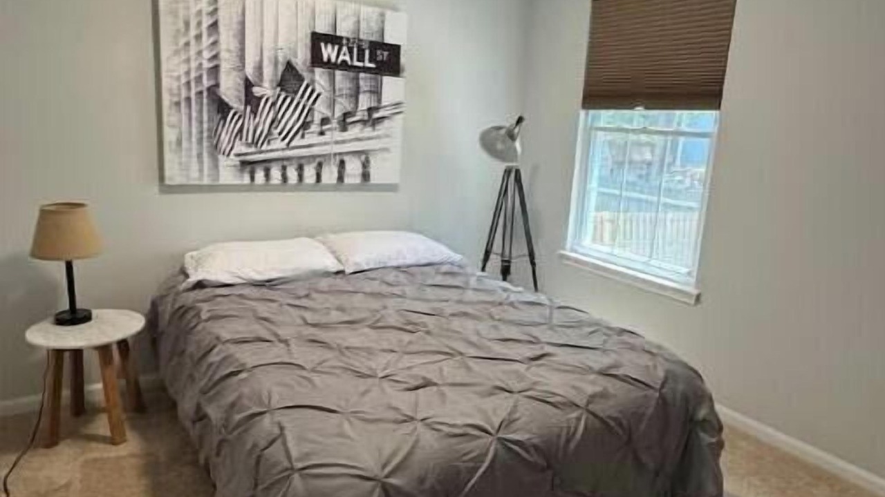 Photo of Bedroom in Central Newport News