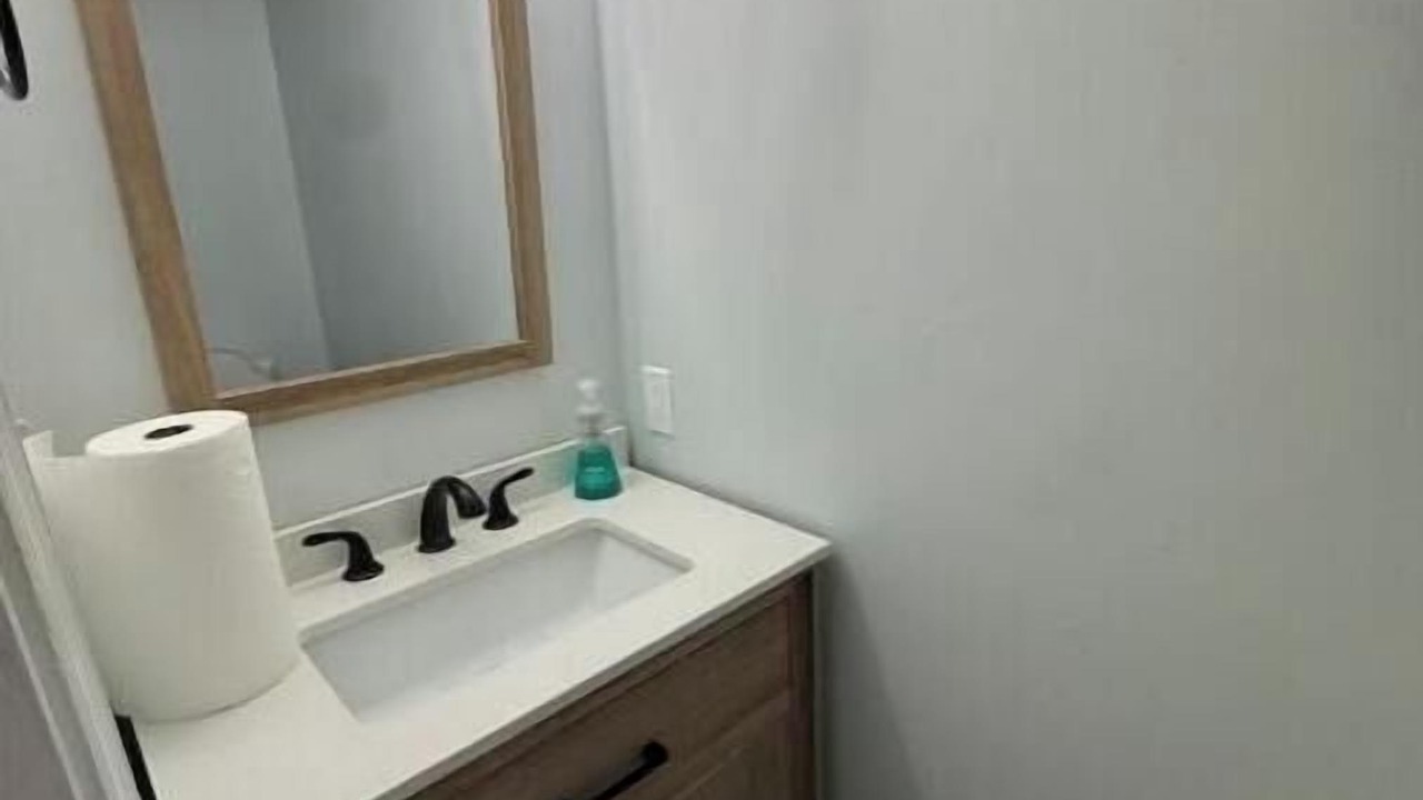 Photo of Bathroom in Central Newport News