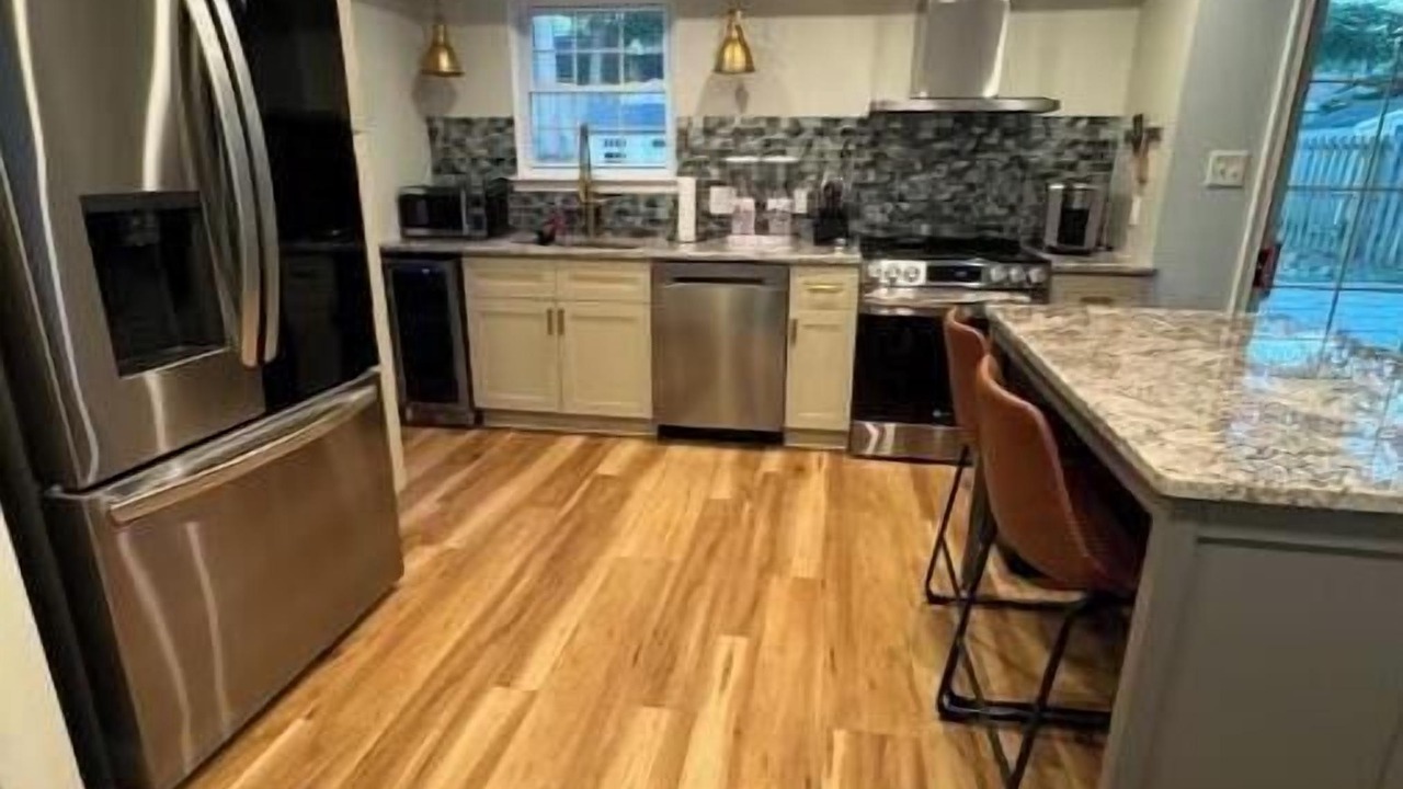 Photo of Kitchen in Central Newport News