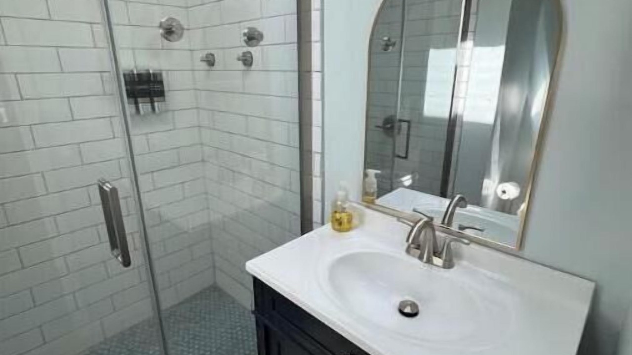 Photo of Bathroom in Central Newport News