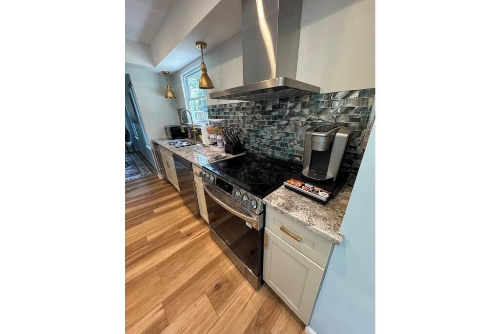 Photo of Kitchen in Central Newport News