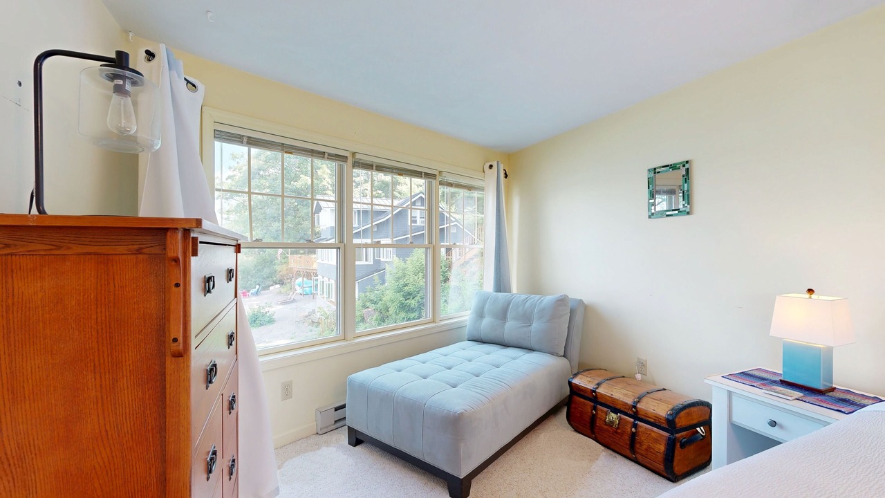 Photo of Bedroom in Keuka Park