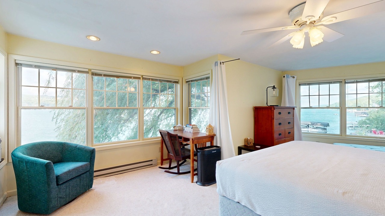 Photo of Bedroom in Keuka Park