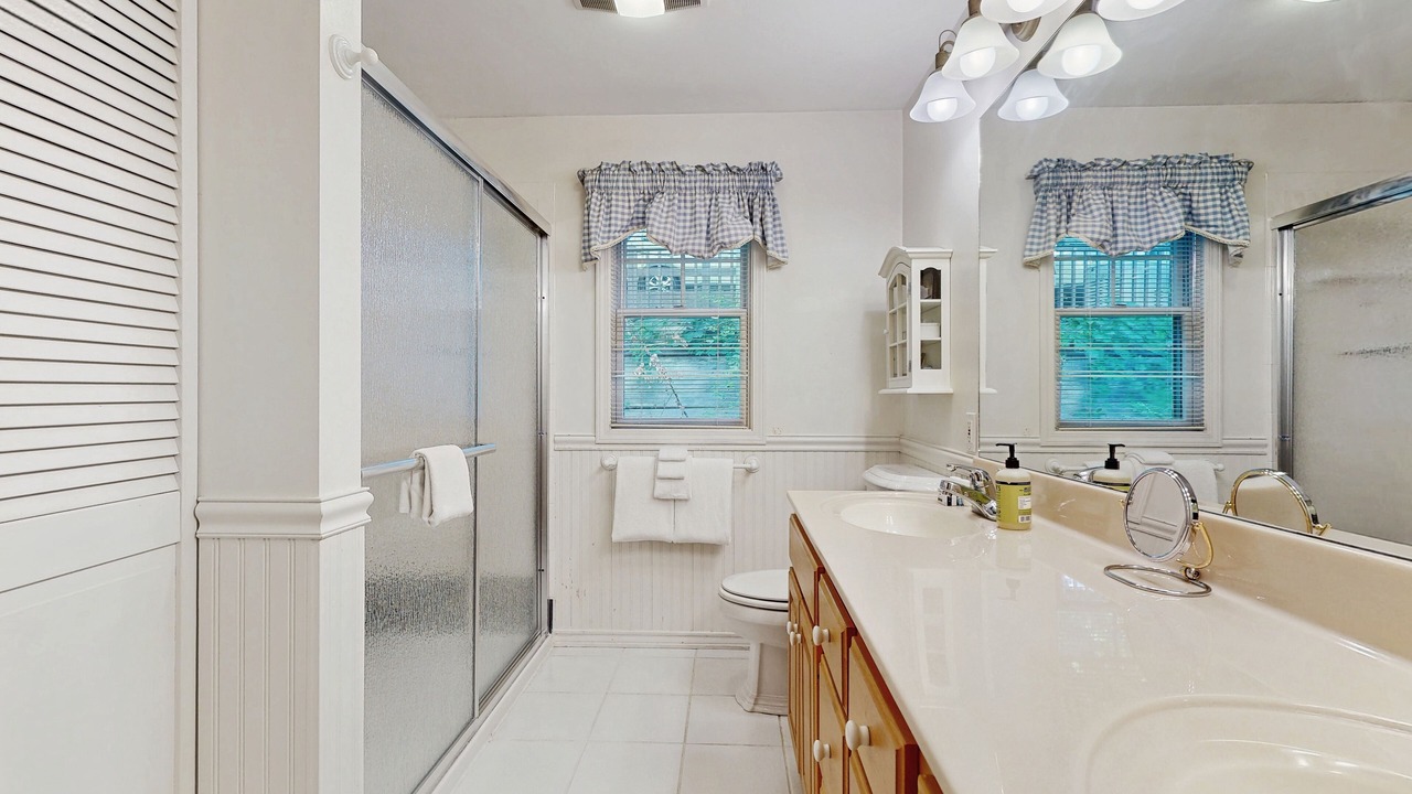 Photo of Bathroom in Keuka Park