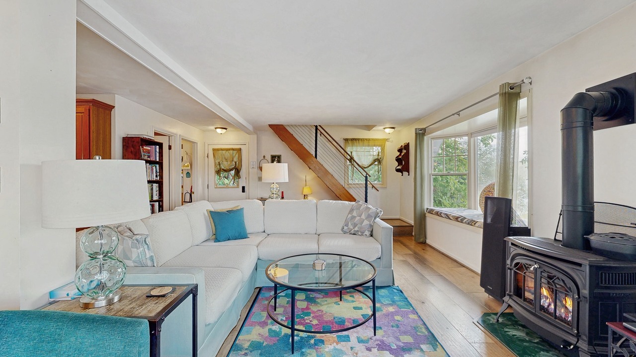 Photo of Livingroom in Keuka Park