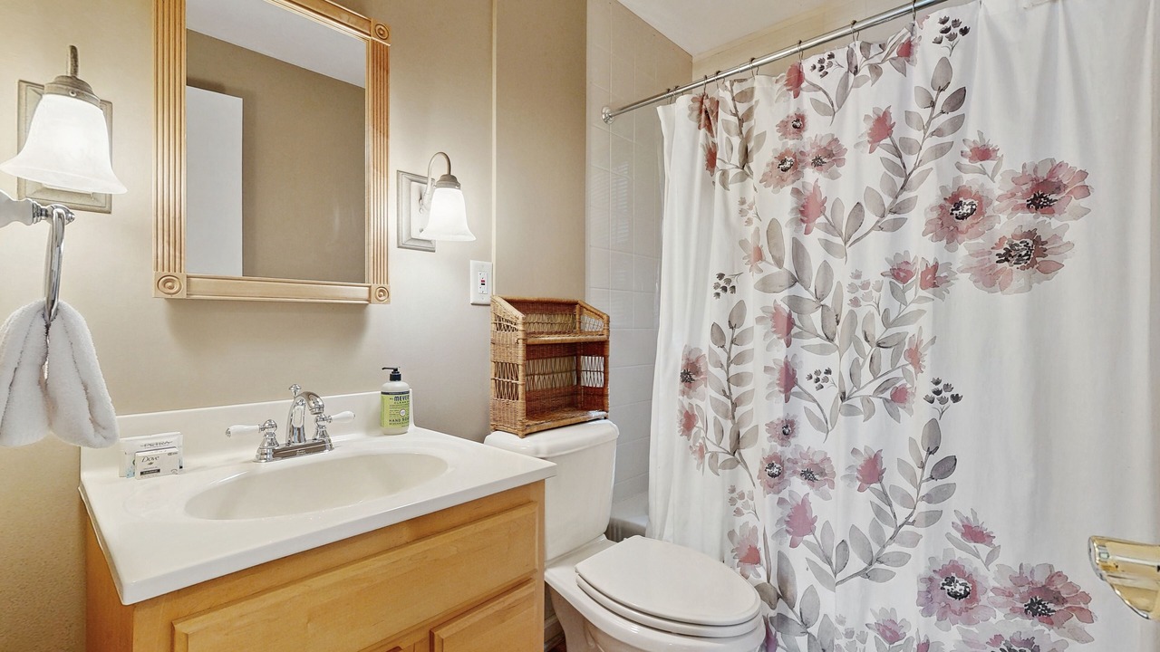 Photo of Bathroom in Keuka Park