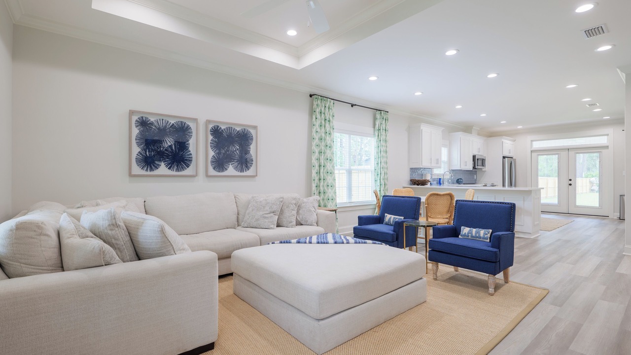 Photo of Livingroom in Lake Park