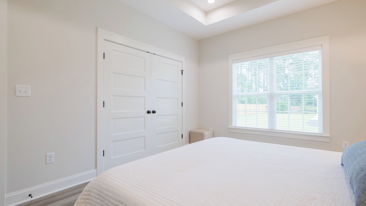 Photo of Bedroom in Lake Park
