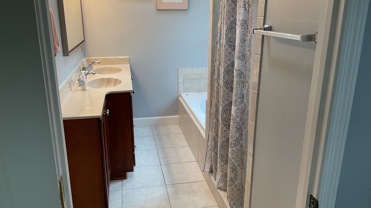 Photo of Bathroom in Crawfordville