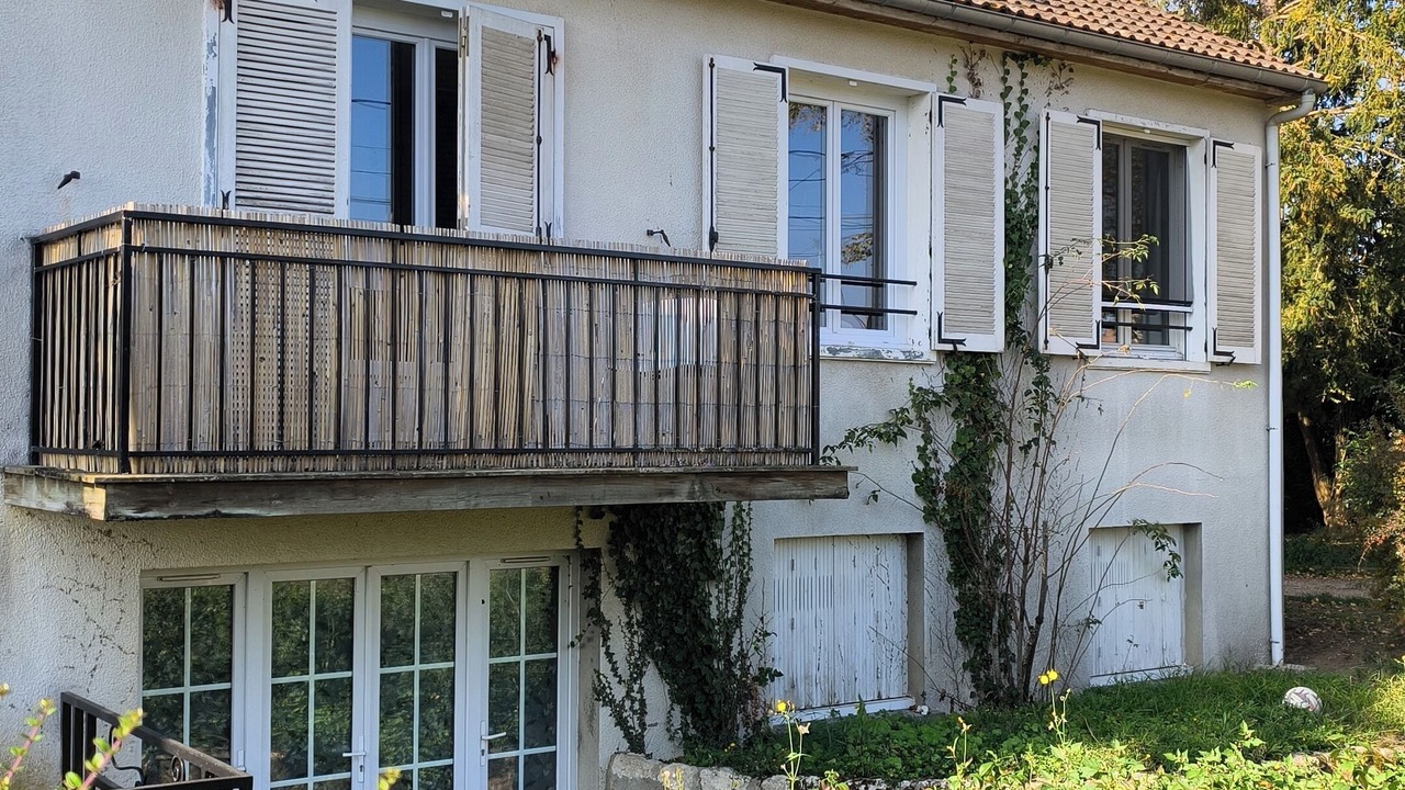 Photo of Outdoor in Maslives