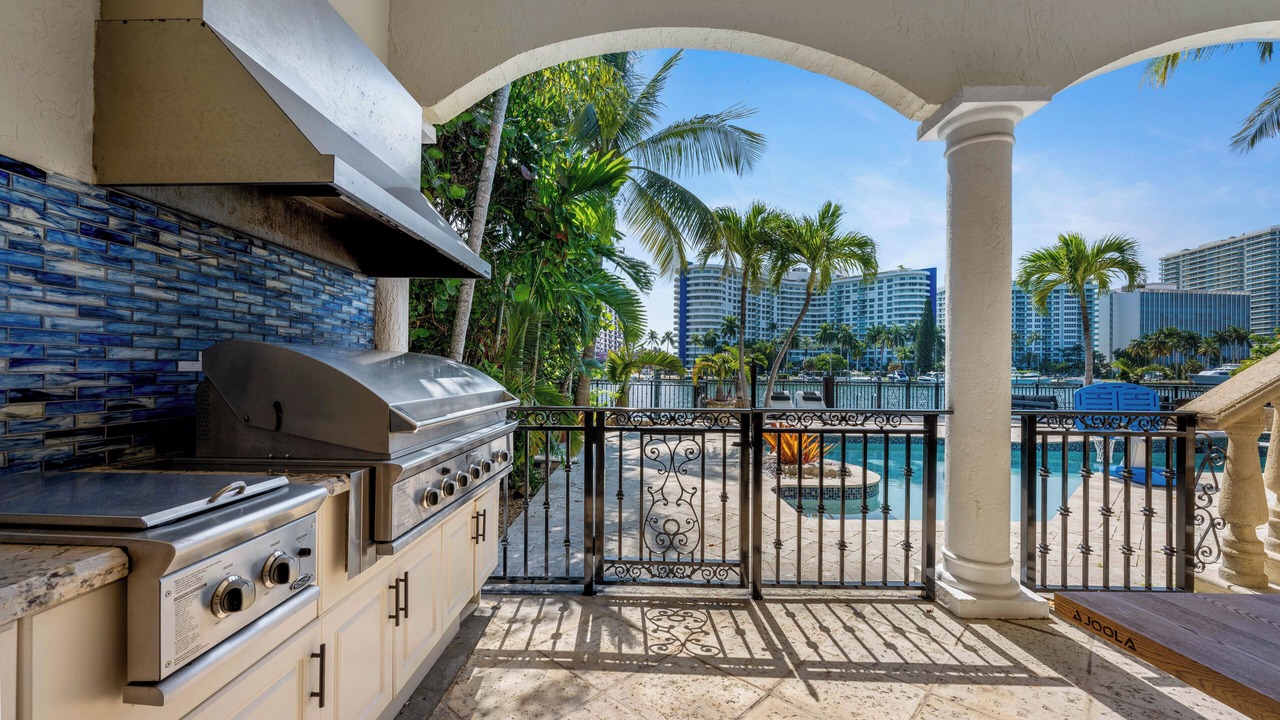 Photo of Outdoor in North Bay Village