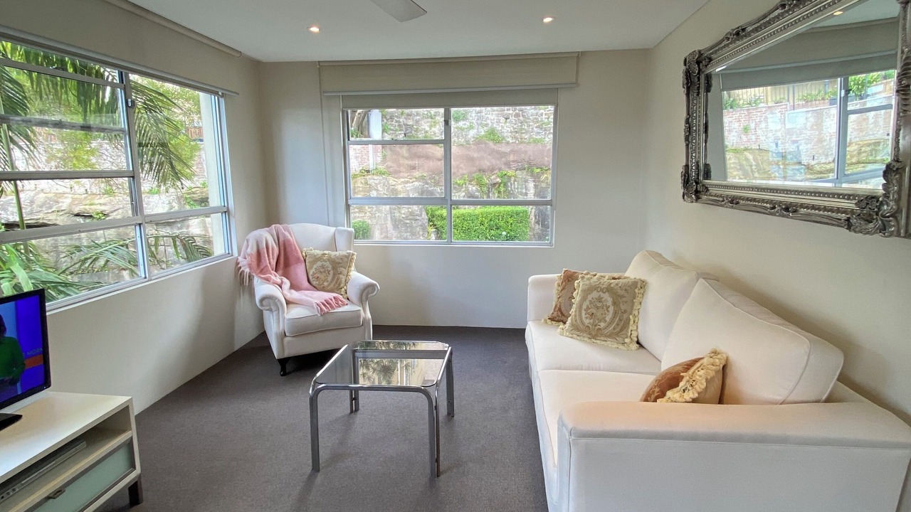 Photo of Livingroom in McMahons Point