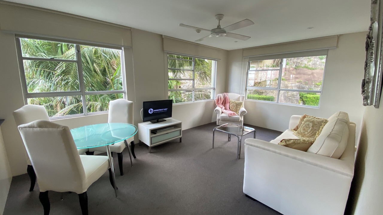 Photo of Livingroom in McMahons Point