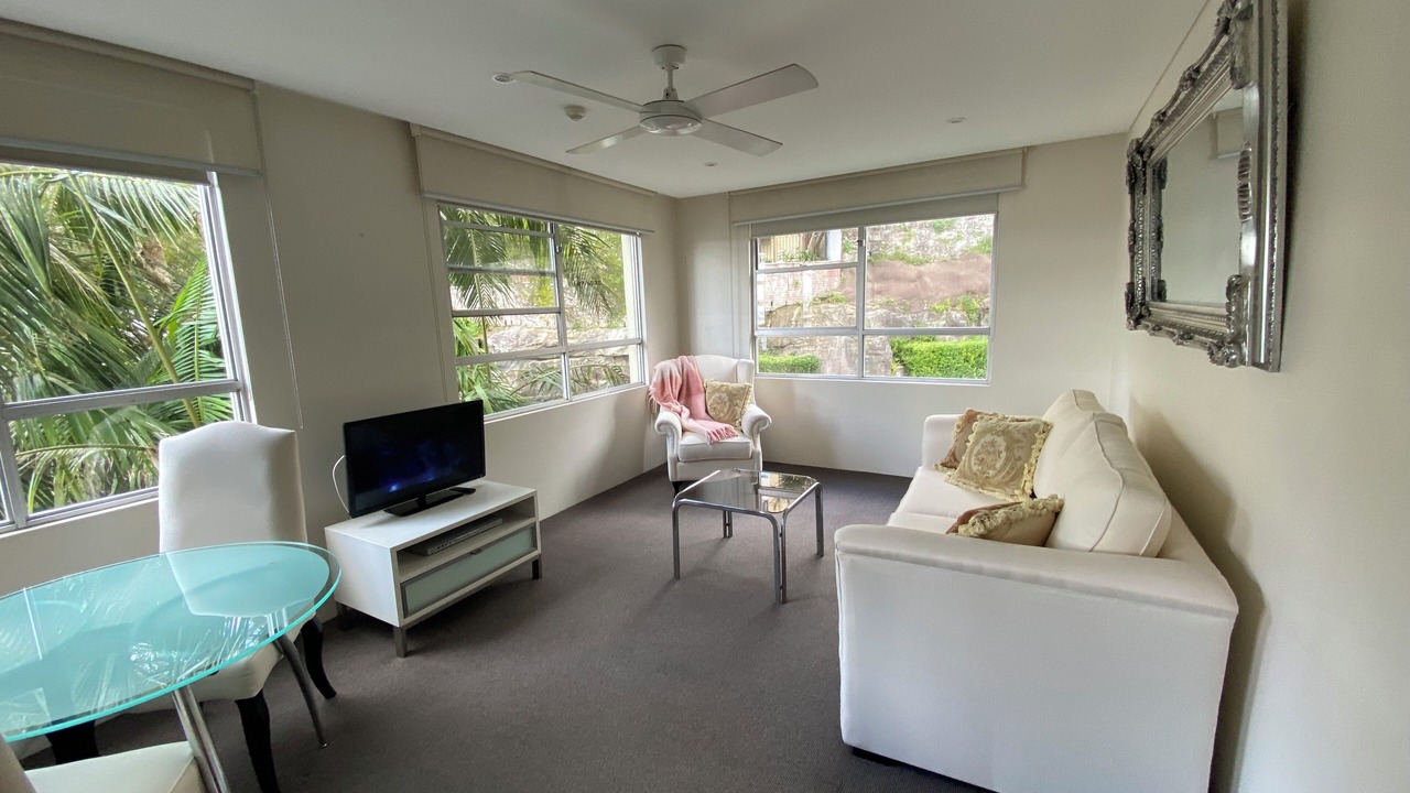Photo of Livingroom in McMahons Point