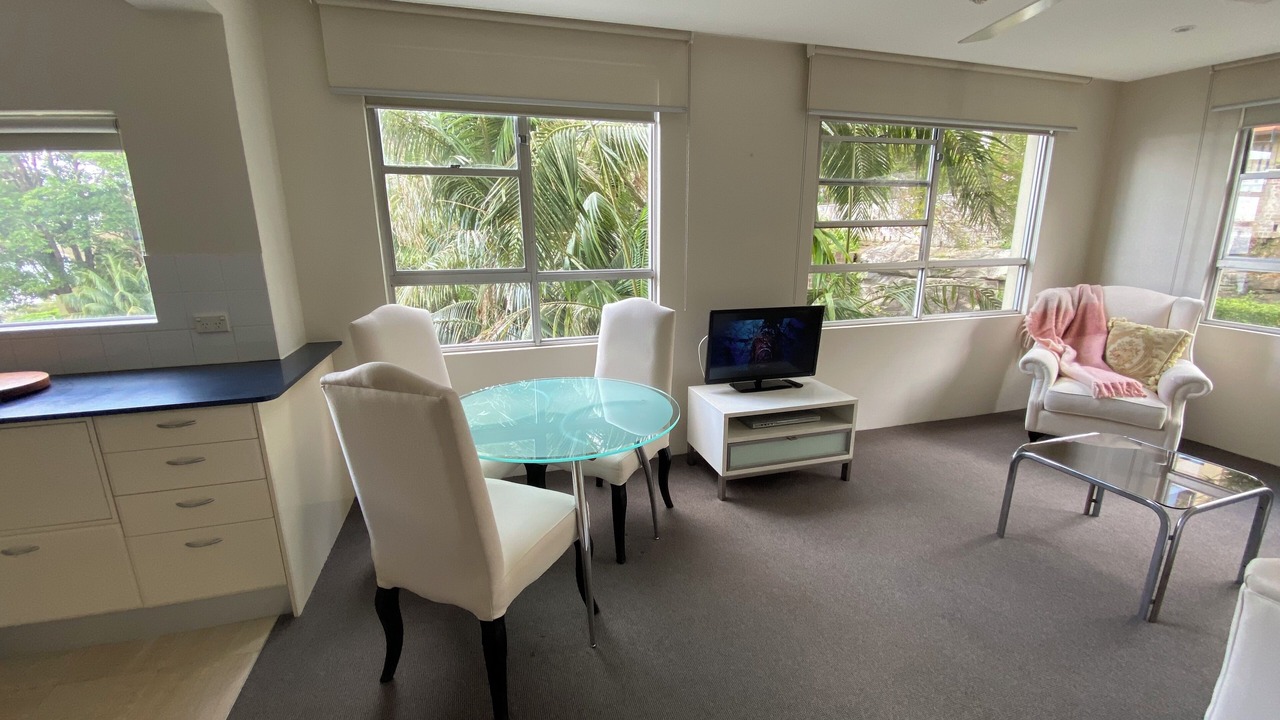 Photo of Livingroom in McMahons Point
