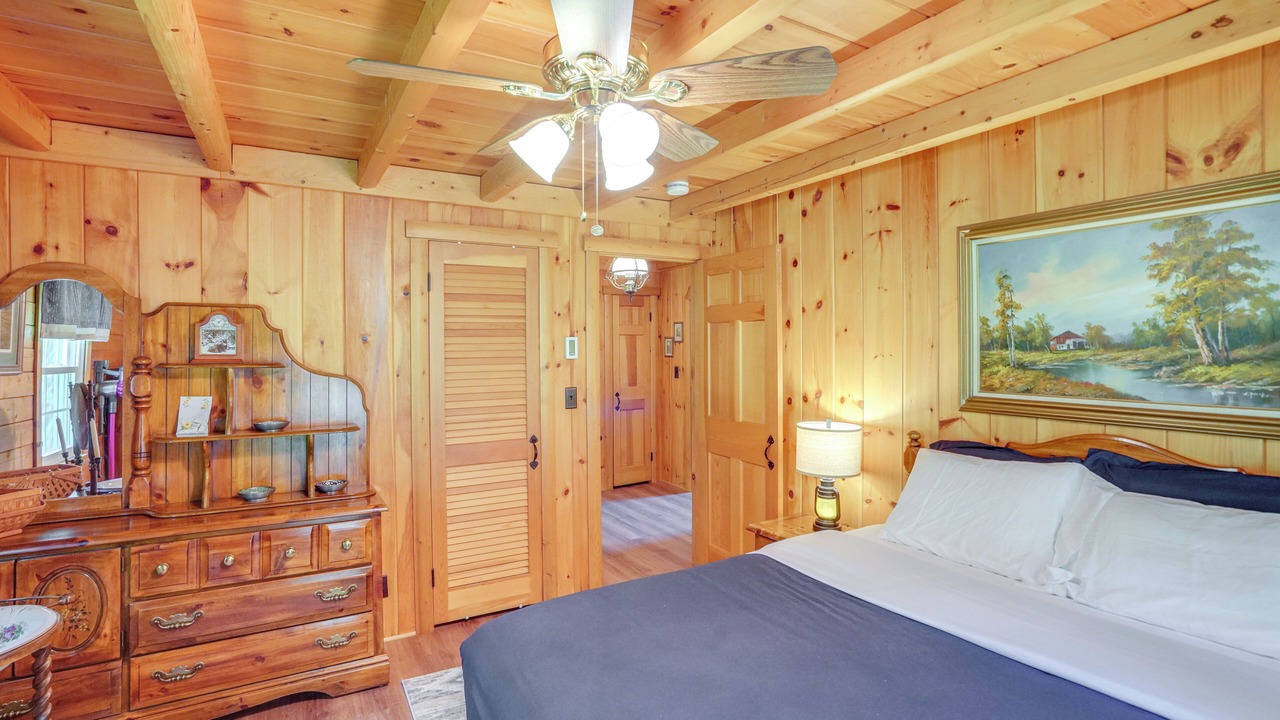 Photo of Bedroom in Glendale