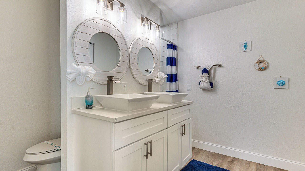 Photo of Bathroom in Venetian Way